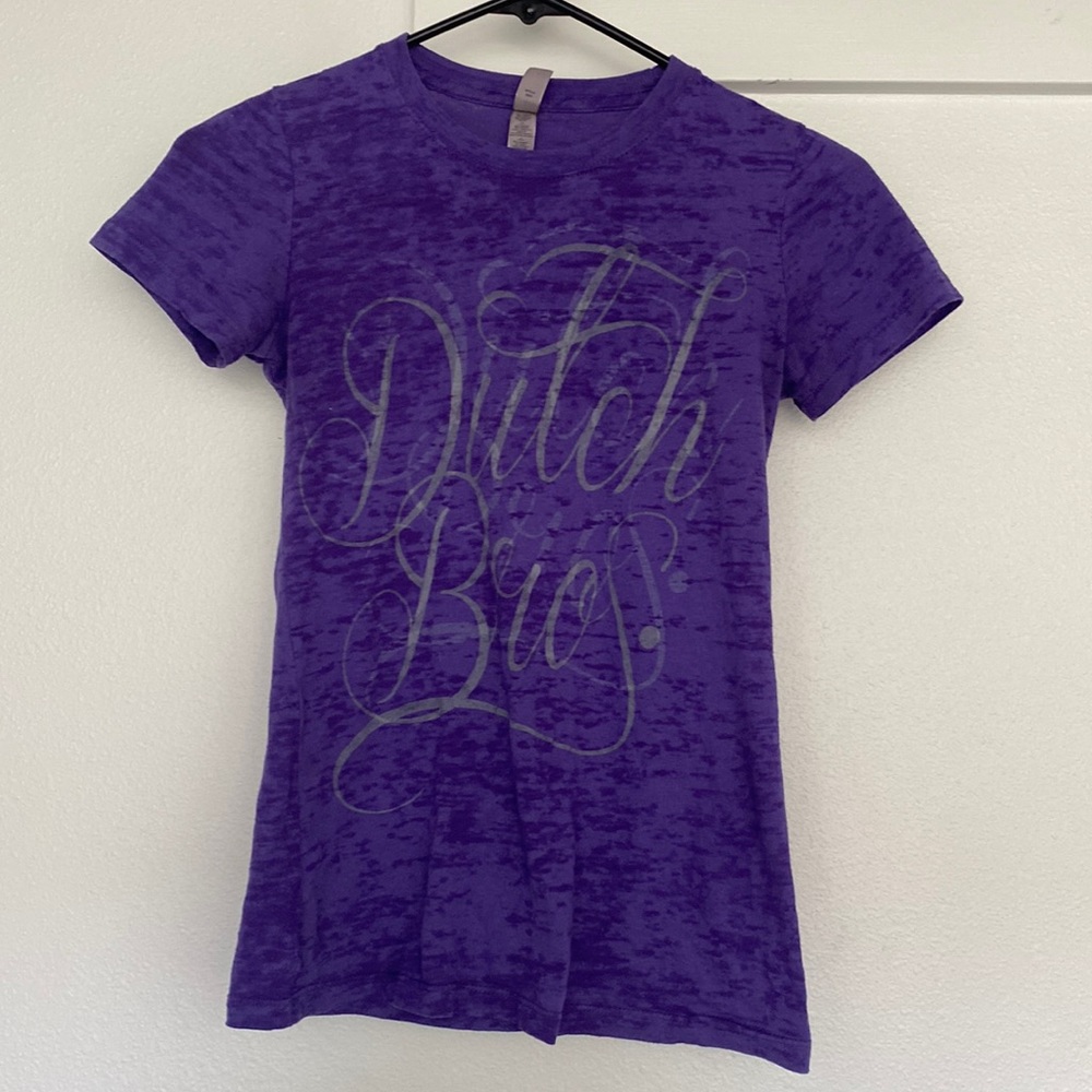 Dutch bros teeshirt